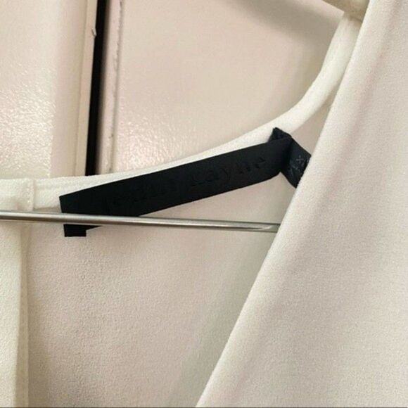 Jenni Kayne Crepe V-Neck Shell Ivory Top Blouse - Picture 3 of 5